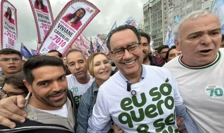 Alvo dos dois lados: Por que Augusto Cury é visto como um 