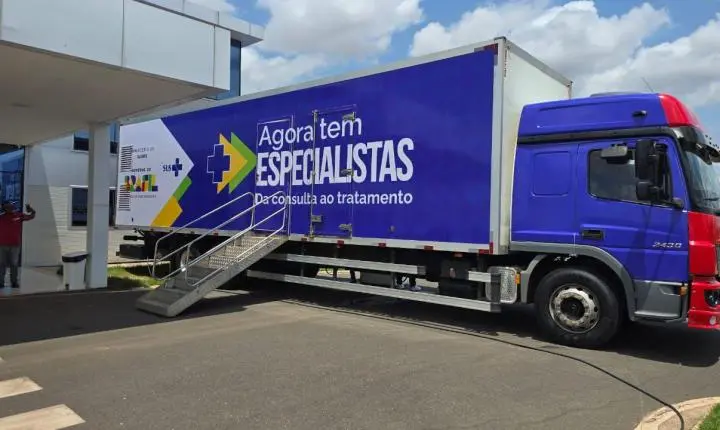 Carretas do SUS levam exames e cirurgias a três municípios do Ceará