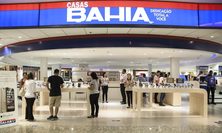 Casas Bahia tem quase uma ação trabalhista por funcionário, aponta levantamento