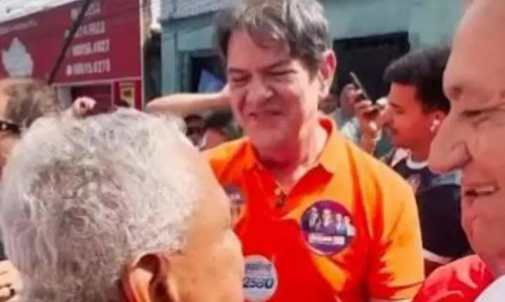Cid Gomes se desentende e empurra aliado durante agenda em Canindé