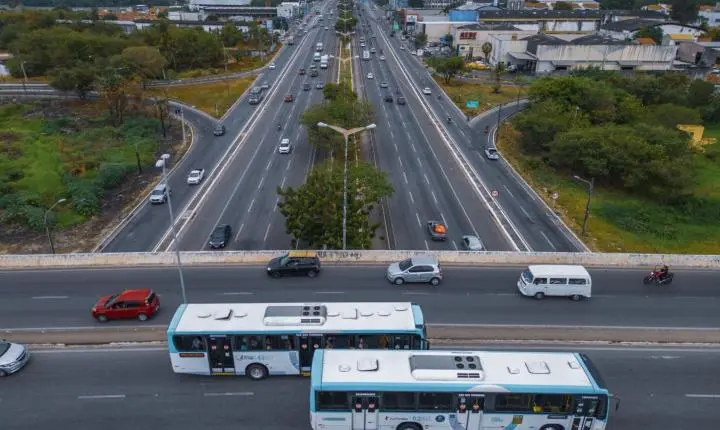 Contrato com BNDES acelera privatização de trechos da BR-116 no Ceará