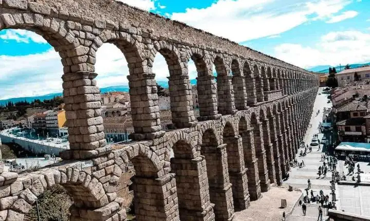 Espanha ultrapassa França como país mais visitado do mundo até 2040, prevê estudo