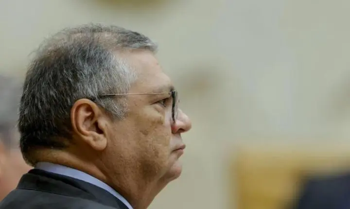 Fachin diz que decisão de Dino sobre Andrei afronta Presidência do STF