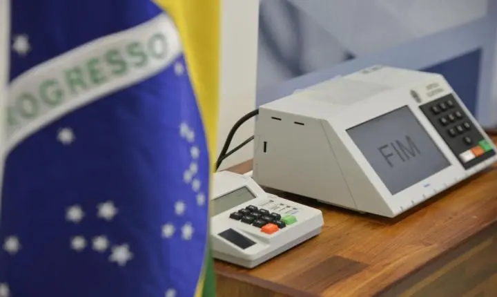 Flávio lidera 4 das 5 primeiras pesquisas do 2º turno e abre até 6 pontos sobre Lula