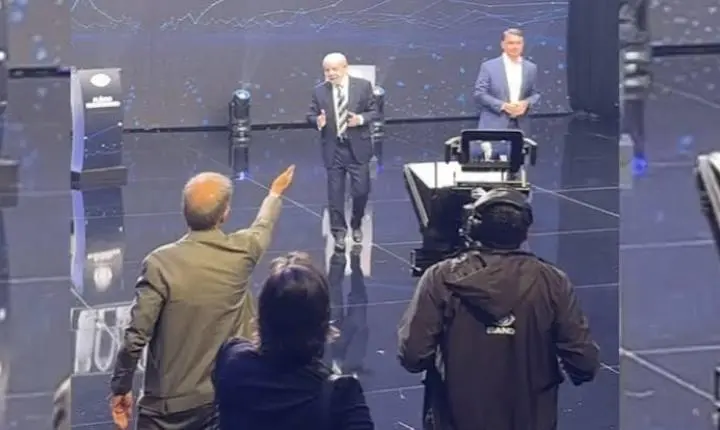 'Gestos' de Flávio irritam marqueteiro de Lula em debate da Band