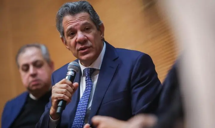 Haddad: “O Datafolha está meio esquisito”