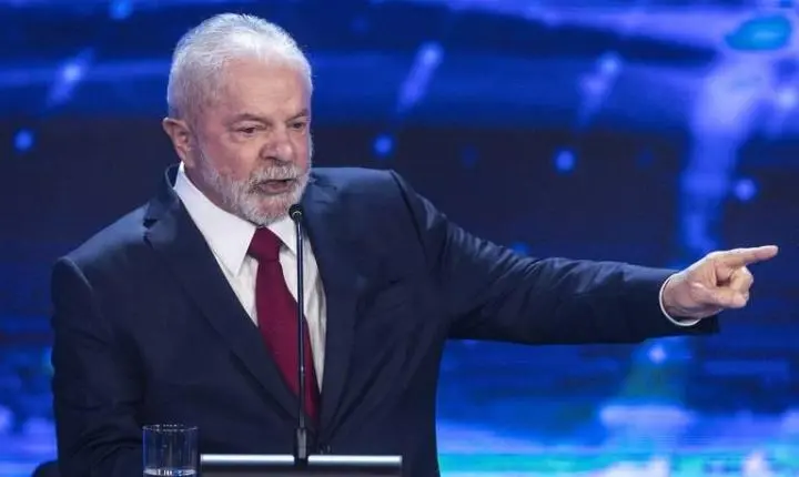 Lula foge de debate na Band e estará na Record no mesmo horário