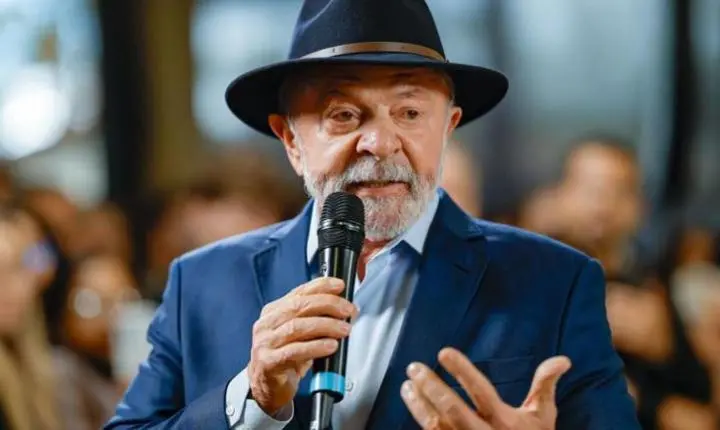 Lula pavimenta acordo para suspender taxa das blusinhas