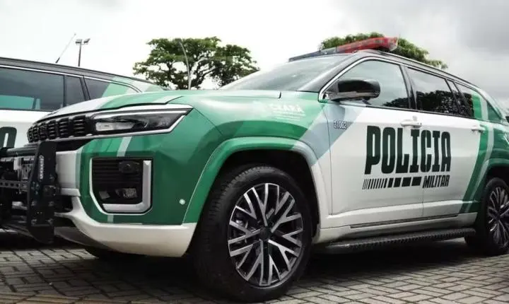 Mulher é presa por ameaçar PMs após suspeitos morrerem em confronto com a polícia no Ceará