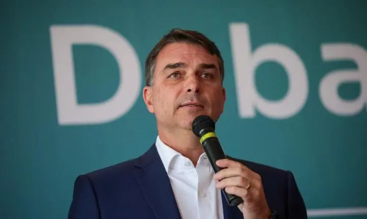 PL oficializa Flávio à Presidência com vídeo de Michelle, apoio de Milei e sem anunciar alianças
