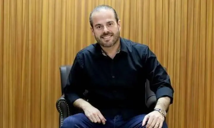 Prisco e Lúcio: Capitão escolhe suplente de Cid e irmão de Ciro para sua chapa ao Senado