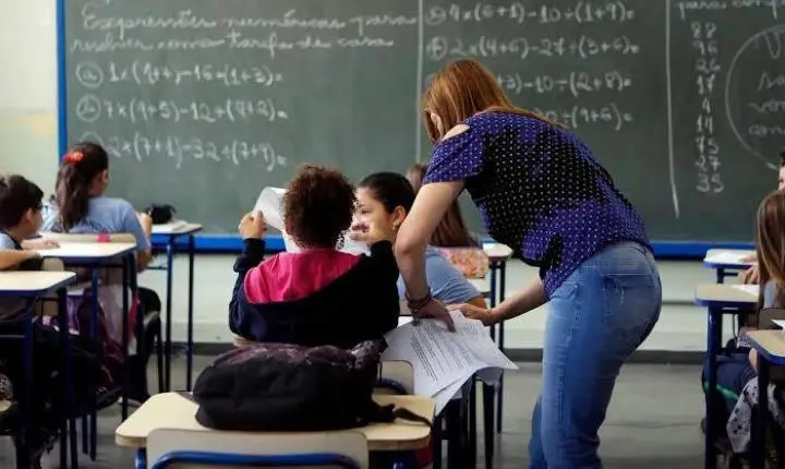 Quanto ganha um professor no Brasil e ao redor do mundo? Veja o ranking