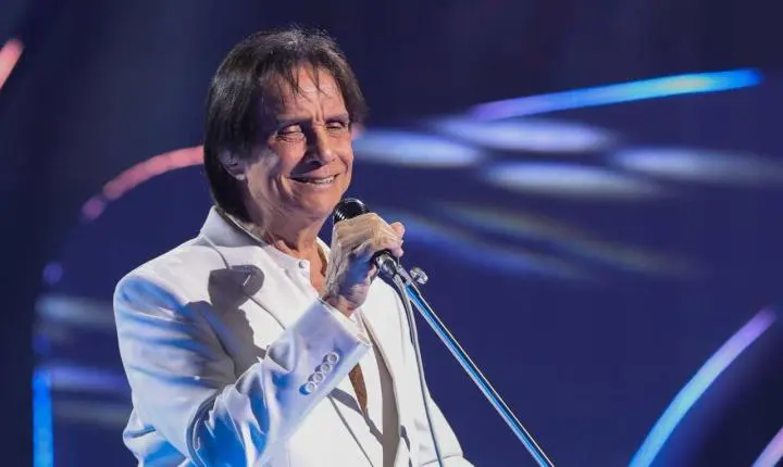 Roberto Carlos passará por cirurgia na vesícula