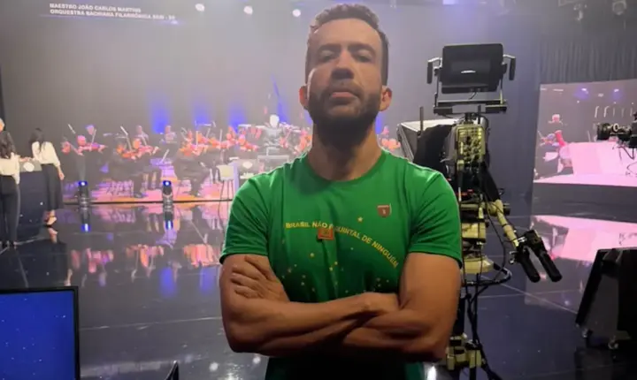 André Janones é internado na UTI após arritmia cardíaca depois do debate