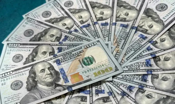 Dólar abre dia a R$ 5,36, em leve alta após viés de queda nessa quarta