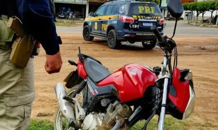 Mulher morre após colisão entre moto e carro na BR-402, em Itapipoca