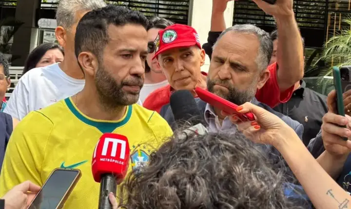 Janones recebe alta hospitalar em São Paulo: 