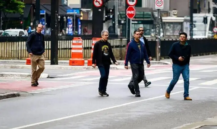 Zema faz ato de campanha esvaziado na Avenida Paulista no 7 de Setembro